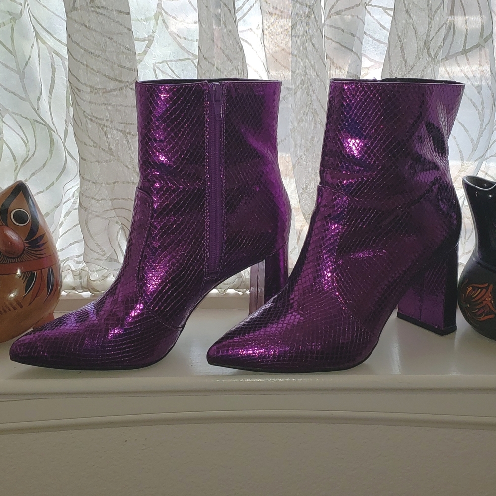 I.N.C. Metallic Purple Ankle Boots 7.5 M